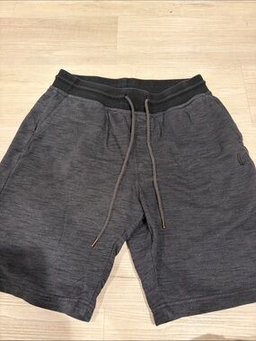 Men's Gray Knit Drawstring Shorts